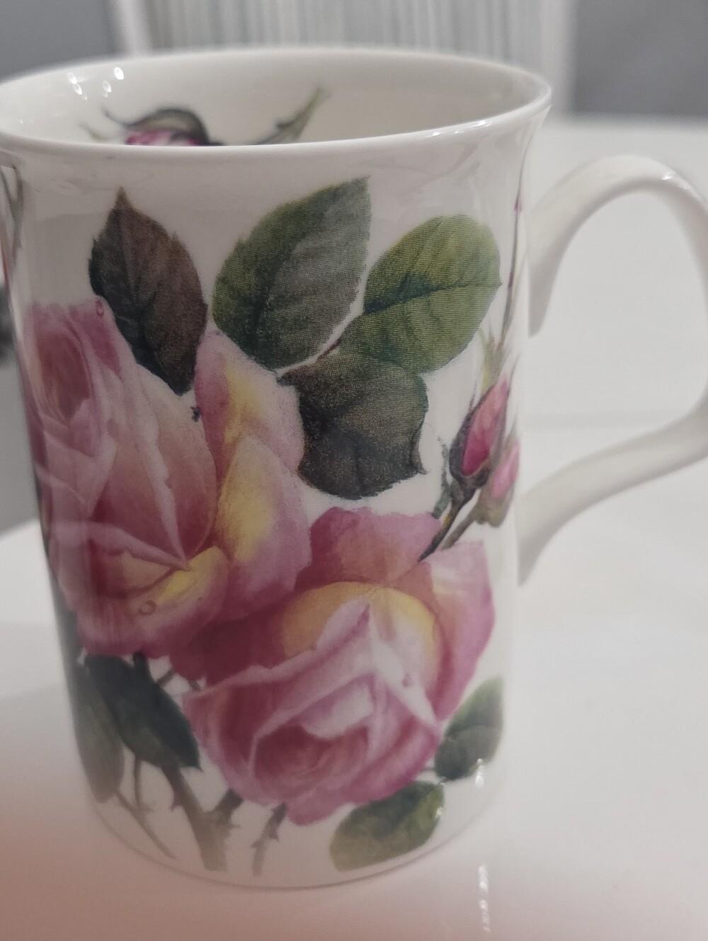 Roy Kirkham "ENGLISH ROSE" Pattern China Mug Made In England